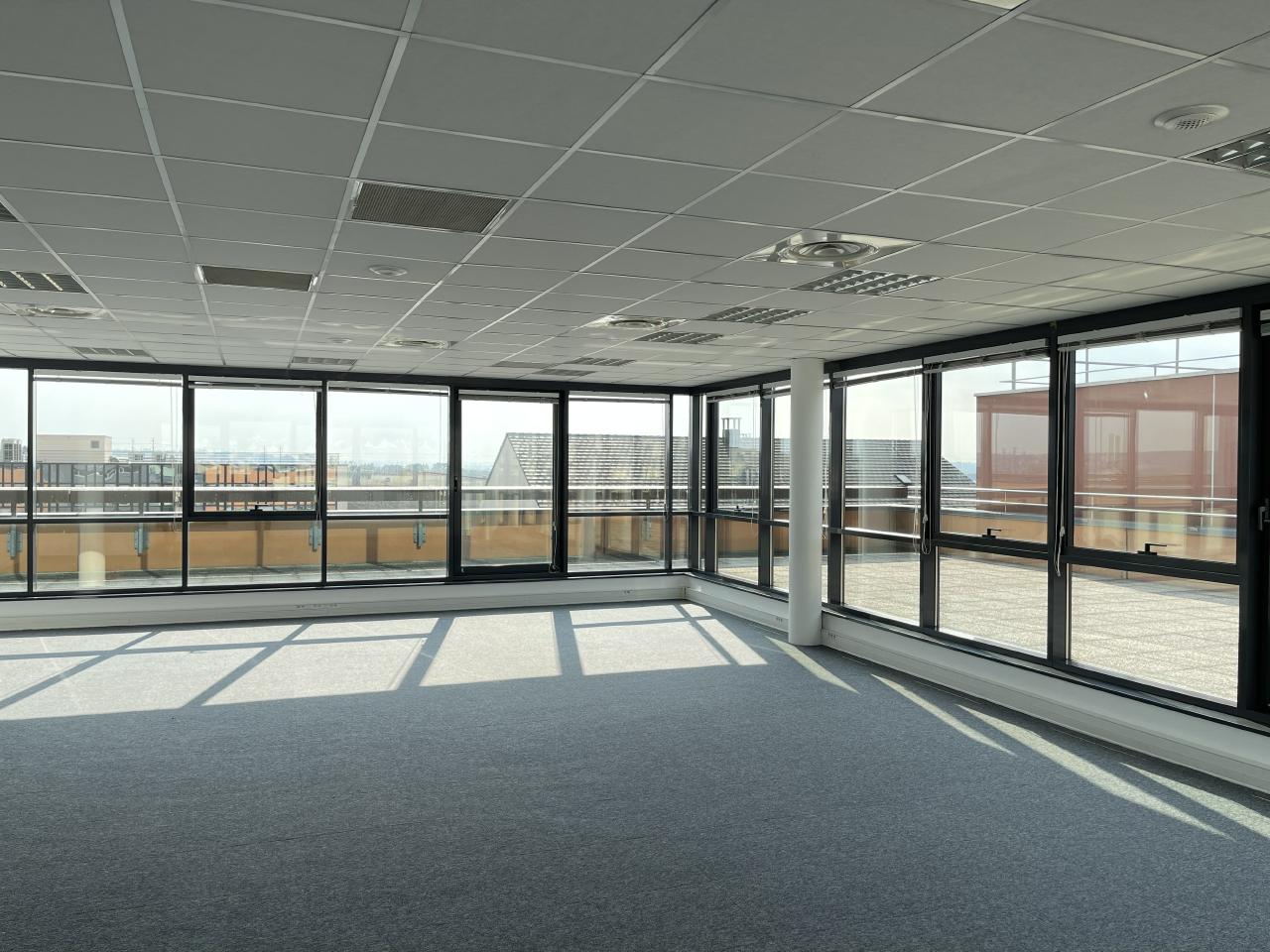 Bureau Créteil 2015m² Location bureau Créteil Val-de-Marne OLBUR2108775 2